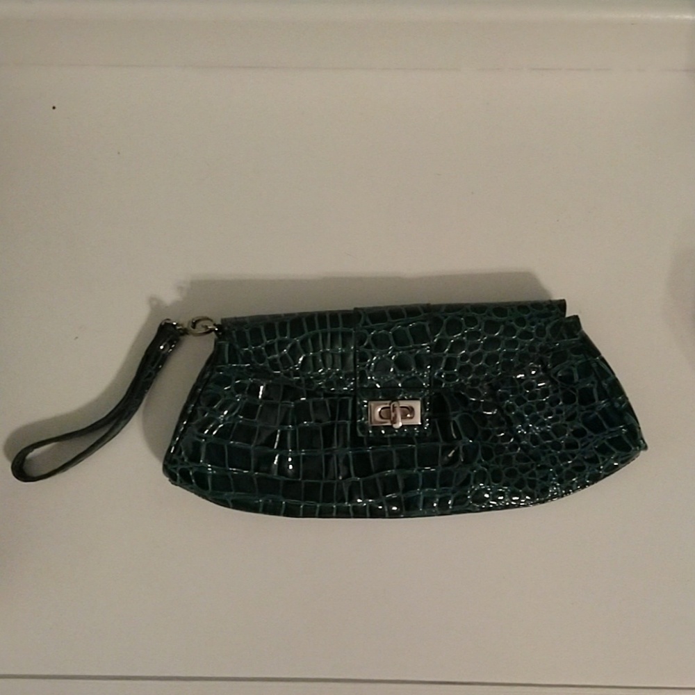 NY&Co Green Clutch